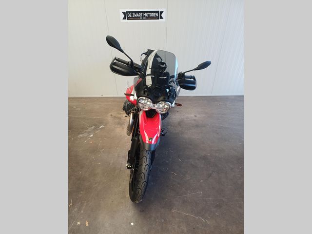 moto-guzzi - v-85-strada
