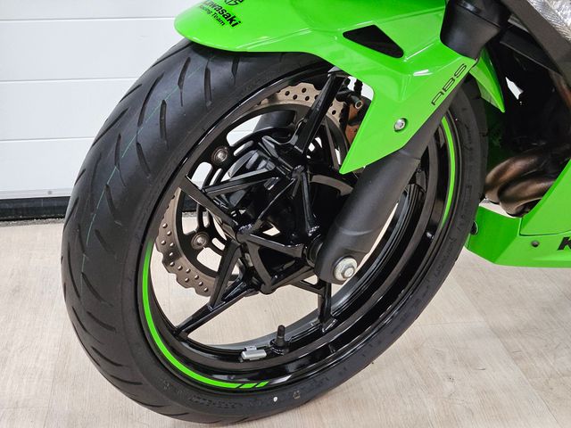 kawasaki - ninja-400