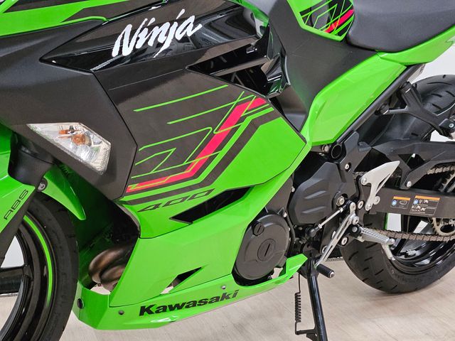 kawasaki - ninja-400