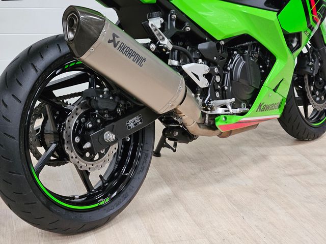 kawasaki - ninja-400