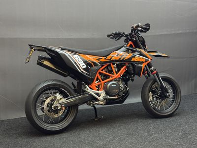 KTM 690 SMC R – foto 3