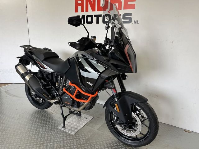 ktm - 1290-super-adventure-s