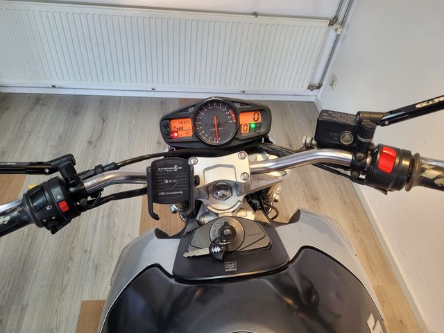 suzuki - gsr-600