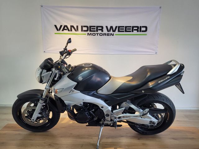 suzuki - gsr-600