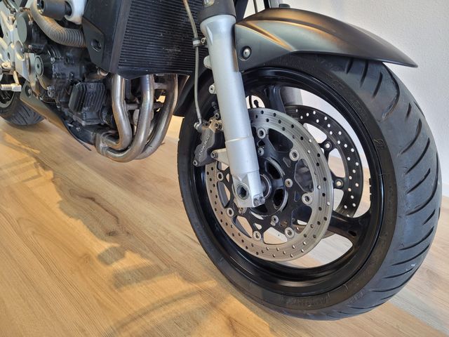 suzuki - gsr-600