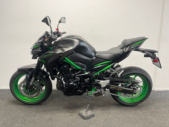 kawasaki - z900