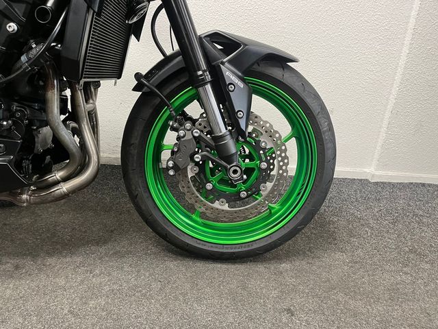 kawasaki - z900
