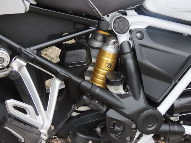 bmw - r-1250-gs-adventure