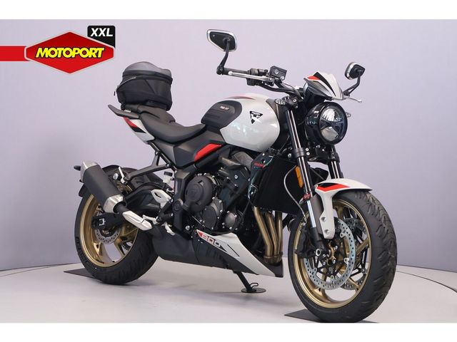 triumph - trident-800