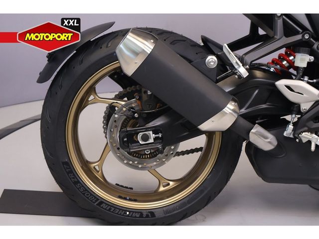 triumph - trident-800