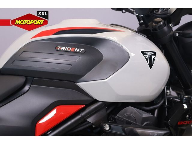 triumph - trident-800
