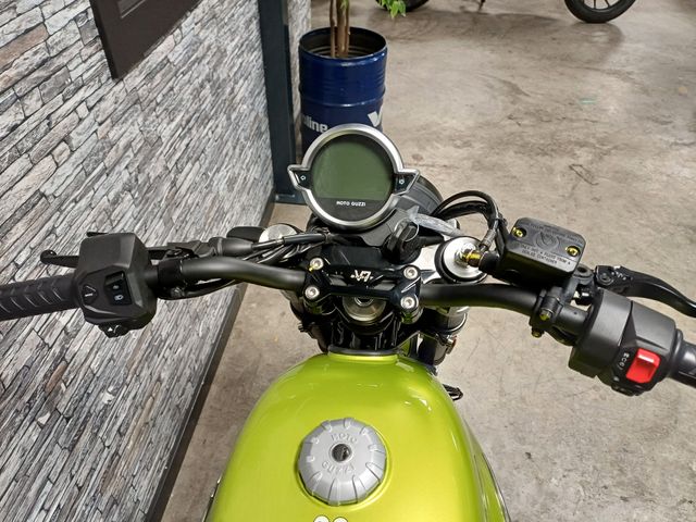 moto-guzzi - v-7-sport