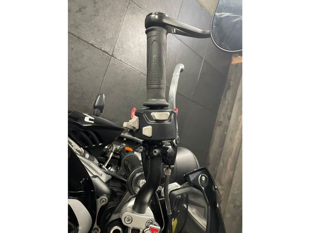triumph - street-triple-r