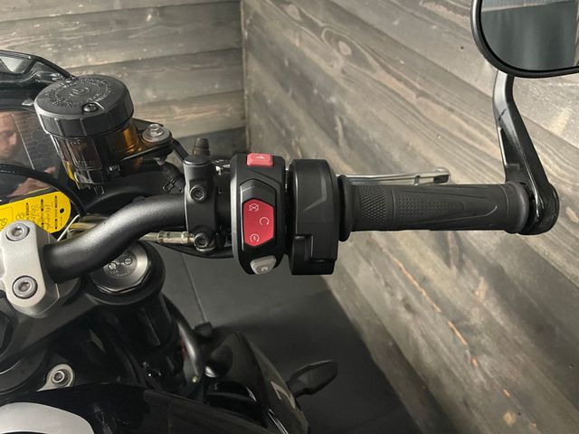 triumph - street-triple-r