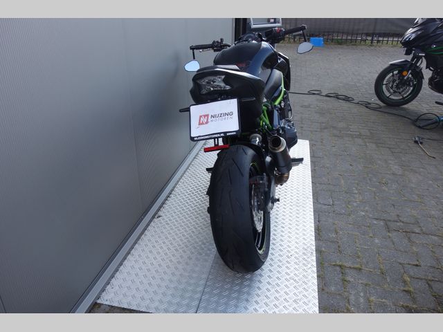 kawasaki - z900