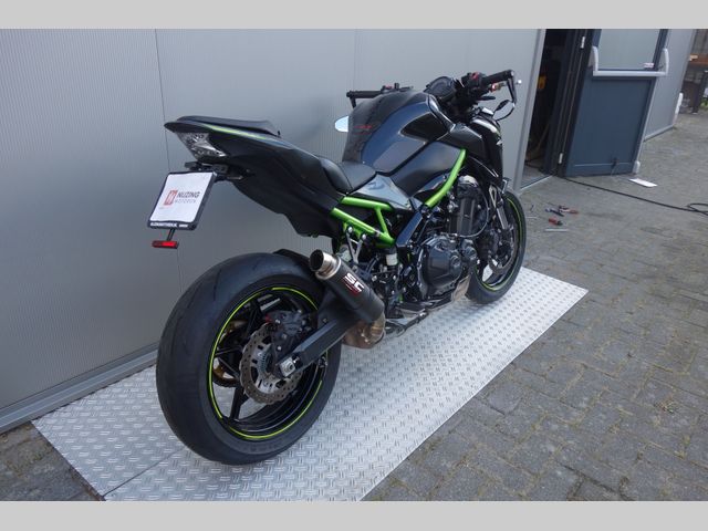 kawasaki - z900
