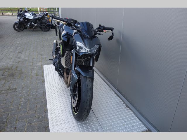 kawasaki - z900