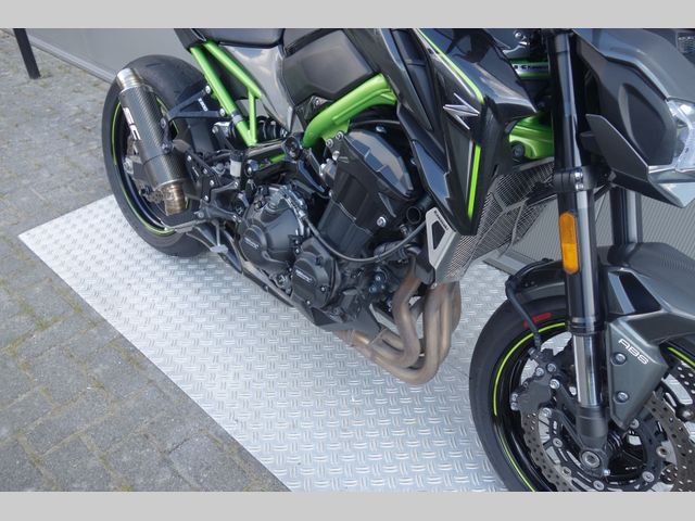 kawasaki - z900