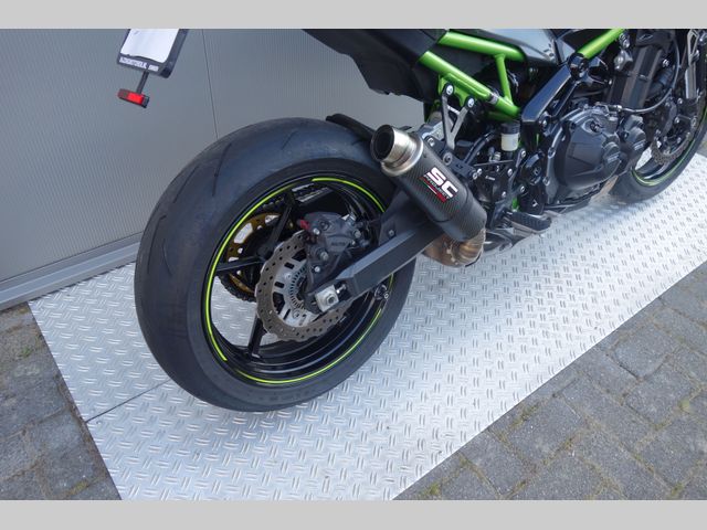 kawasaki - z900