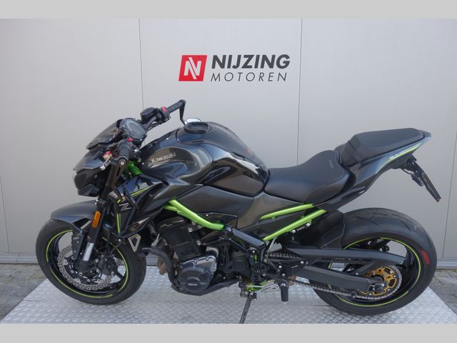 kawasaki - z900
