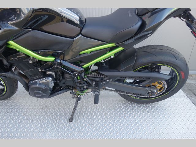 kawasaki - z900