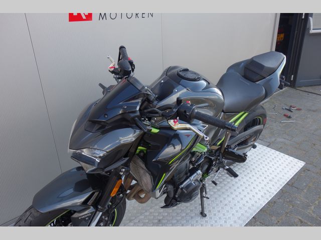 kawasaki - z900