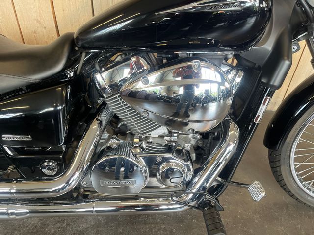 honda - vt-750-c2-shadow-ace