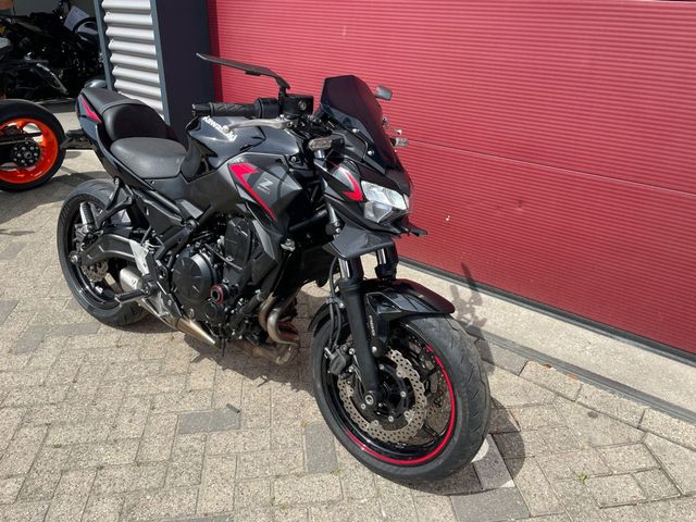 kawasaki - z650-abs