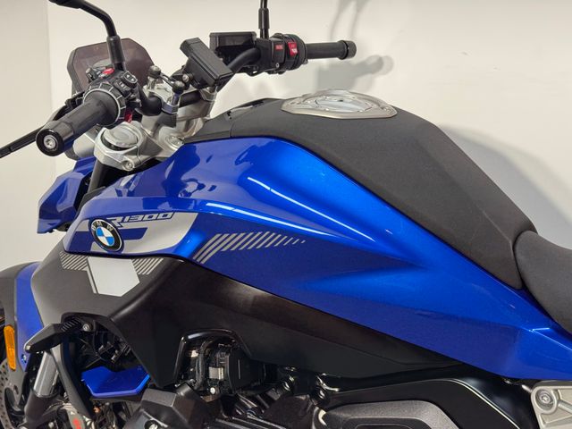 bmw - r-1300-r