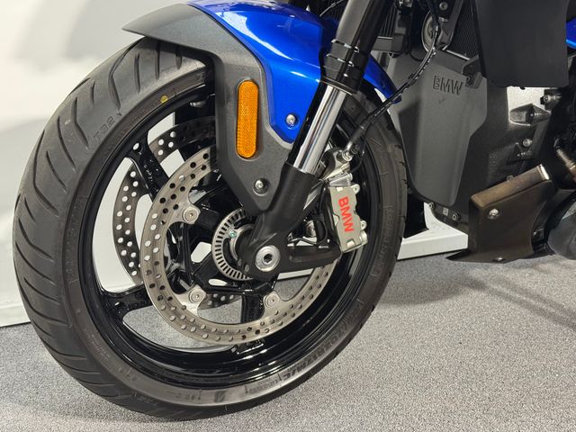 bmw - r-1300-r