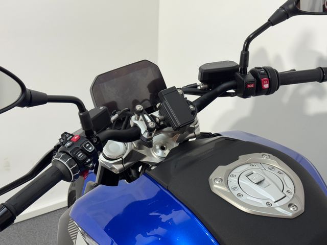 bmw - r-1300-r