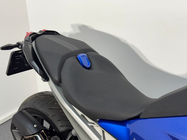 bmw - r-1300-r