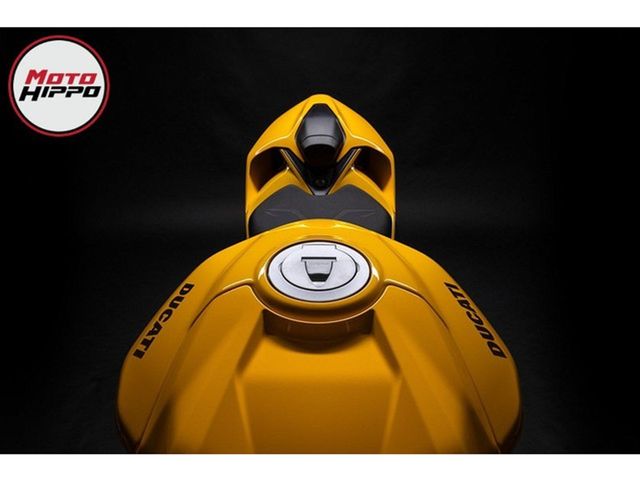 ducati - streetfighter-v2-s