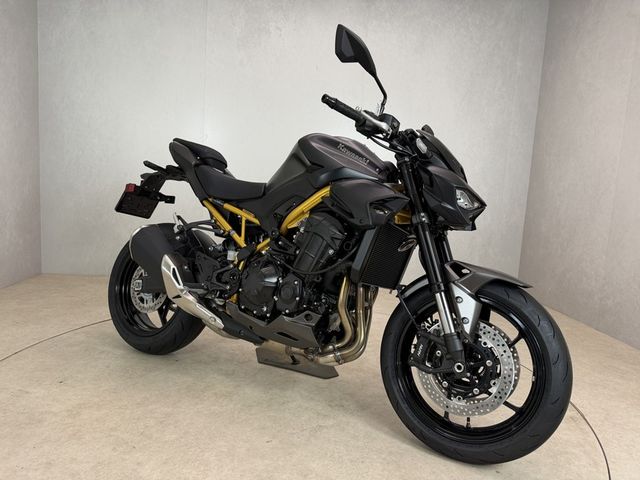 kawasaki - z900