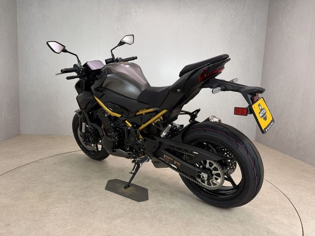 kawasaki - z900