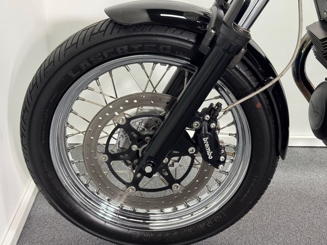 moto-guzzi - v-7-classic