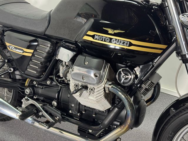 moto-guzzi - v-7-classic