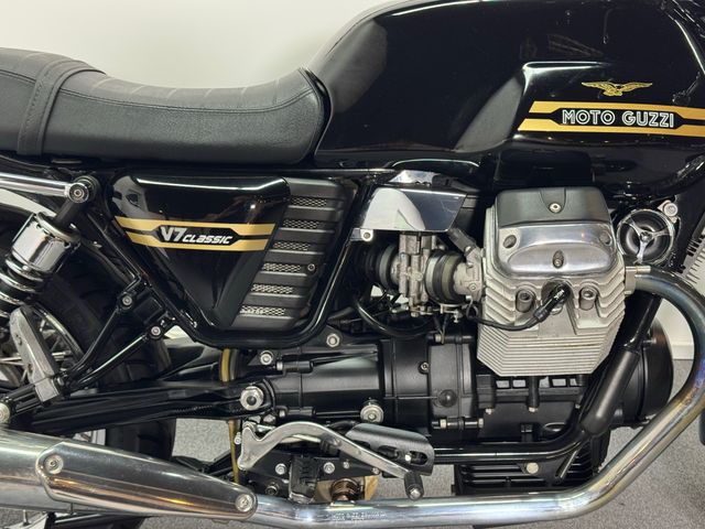 moto-guzzi - v-7-classic
