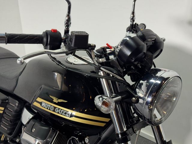 moto-guzzi - v-7-classic