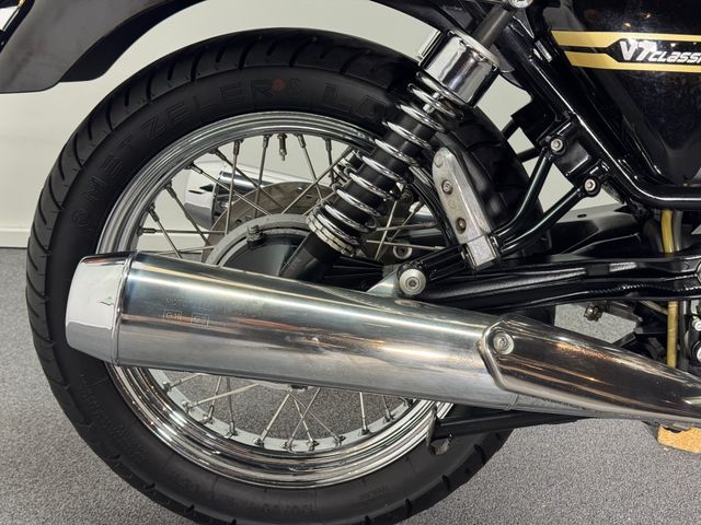 moto-guzzi - v-7-classic