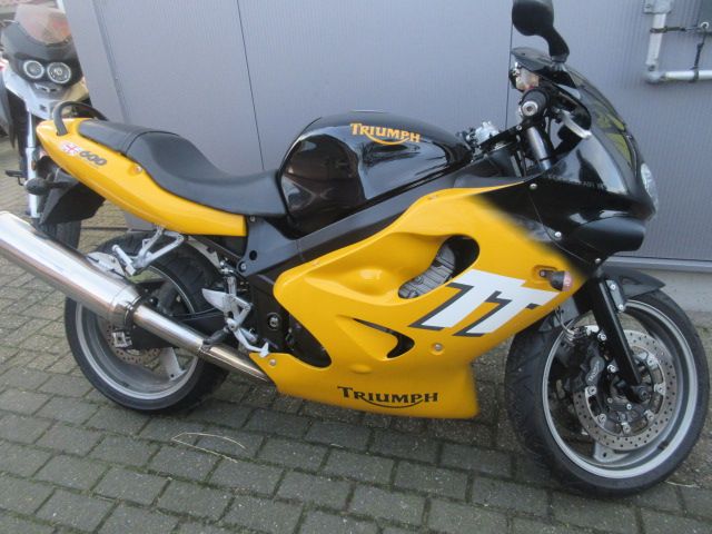 triumph - tt-600