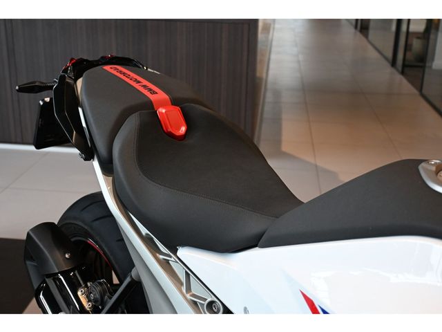 bmw - r-1300-rs