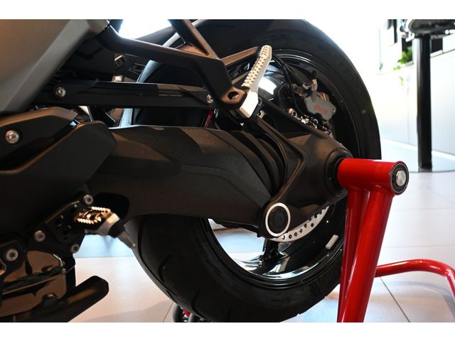 bmw - r-1300-rs