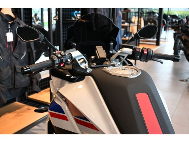 bmw - r-1300-rs