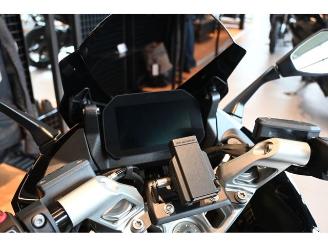 bmw - r-1300-rs