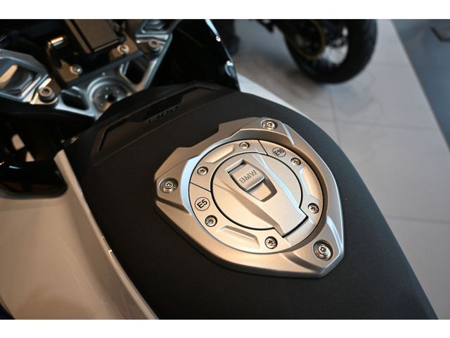 bmw - r-1300-rs