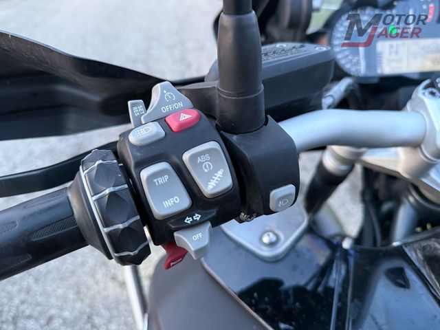 bmw - r-1200-gs-adventure-triple-black