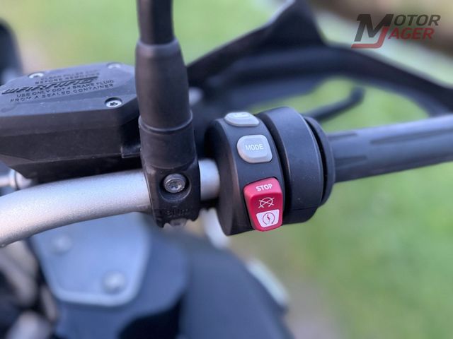 bmw - r-1200-gs-adventure-triple-black