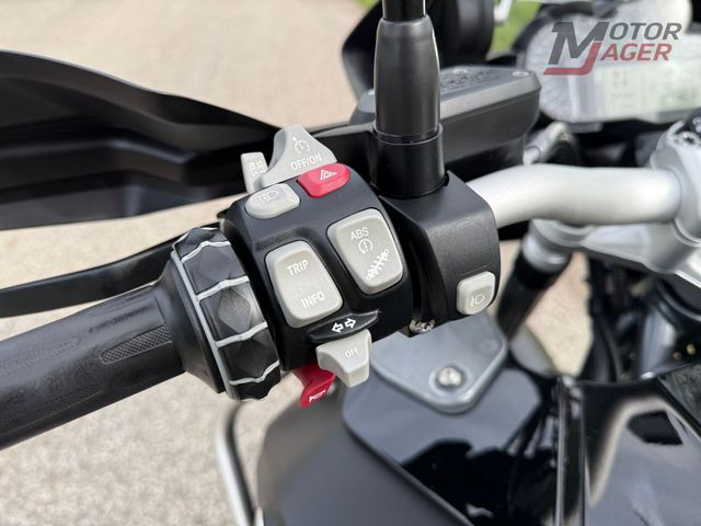 bmw - r-1200-gs-adventure-triple-black