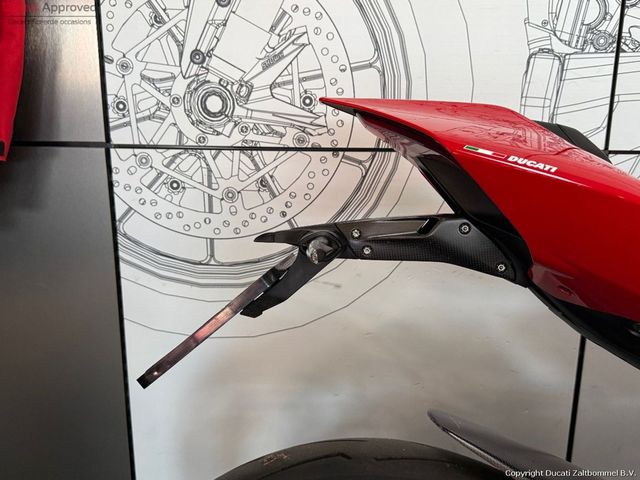 ducati - streetfighter-v4s